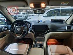 جیپ گراند شیرۆکی